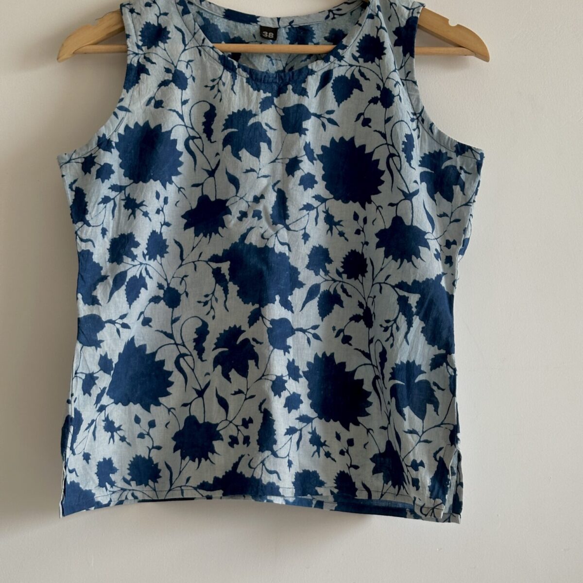Desi Tops